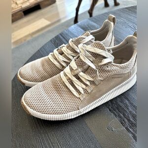 Sorel Size 8 Out and About Sneakers